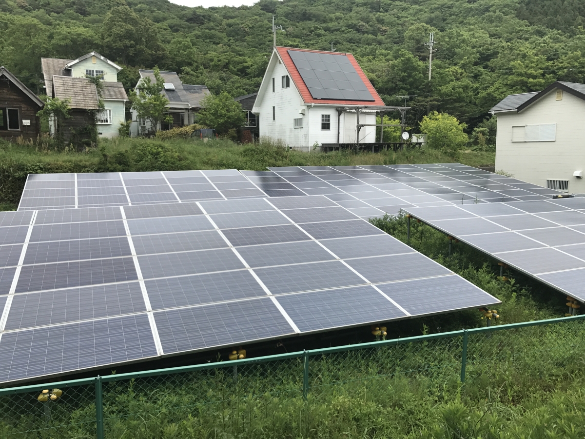 有田市太陽光発電所の外観