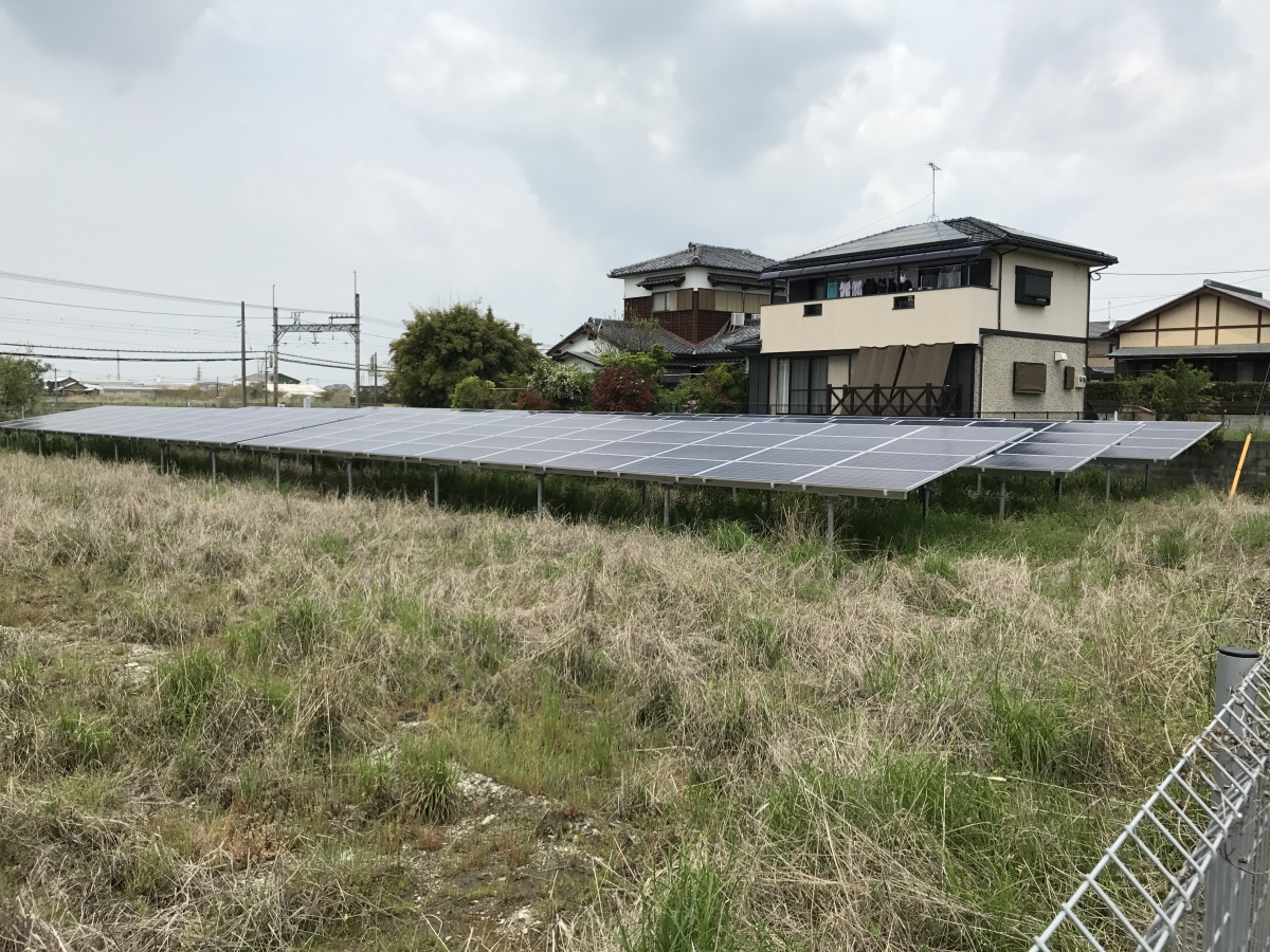 柳川市太陽光発電所の外観